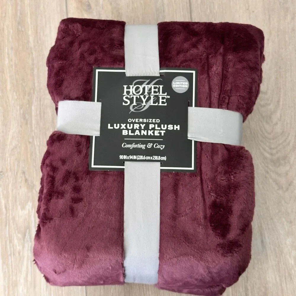 Hotel Style Limited Edition Luxury Plush Blanket Plum QUEEN Size Oversized 90x94